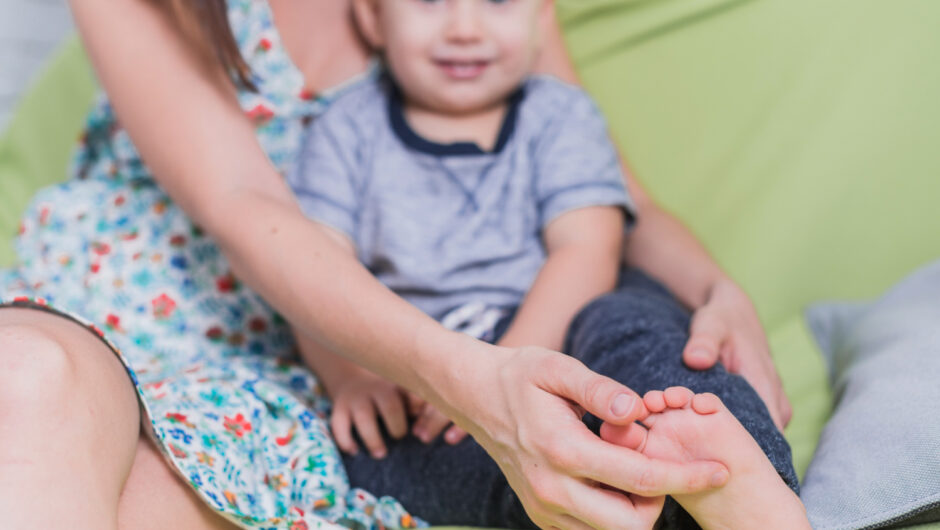 Soluții și prevenții pentru problemele picioarelor copiilor
