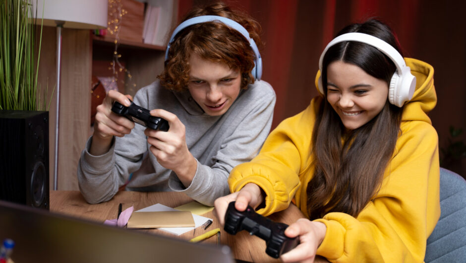 Top  jocuri video educaționale esențiale pentru tineri